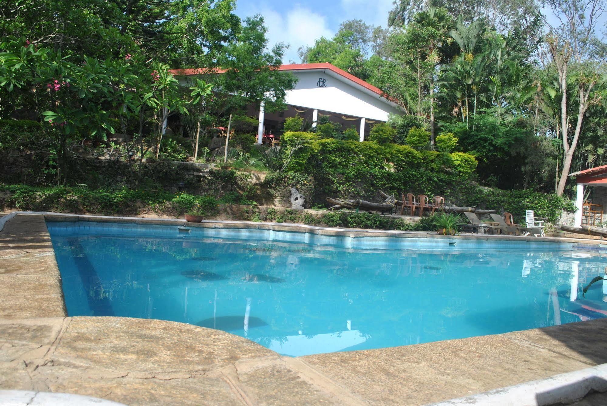Eagle Ridge Resort Bangalore Exterior foto
